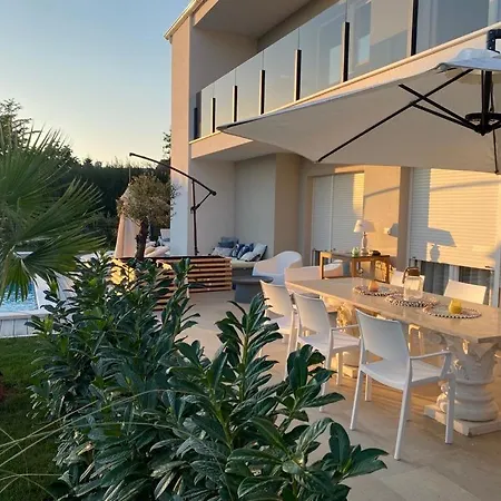 Marigi Villa *